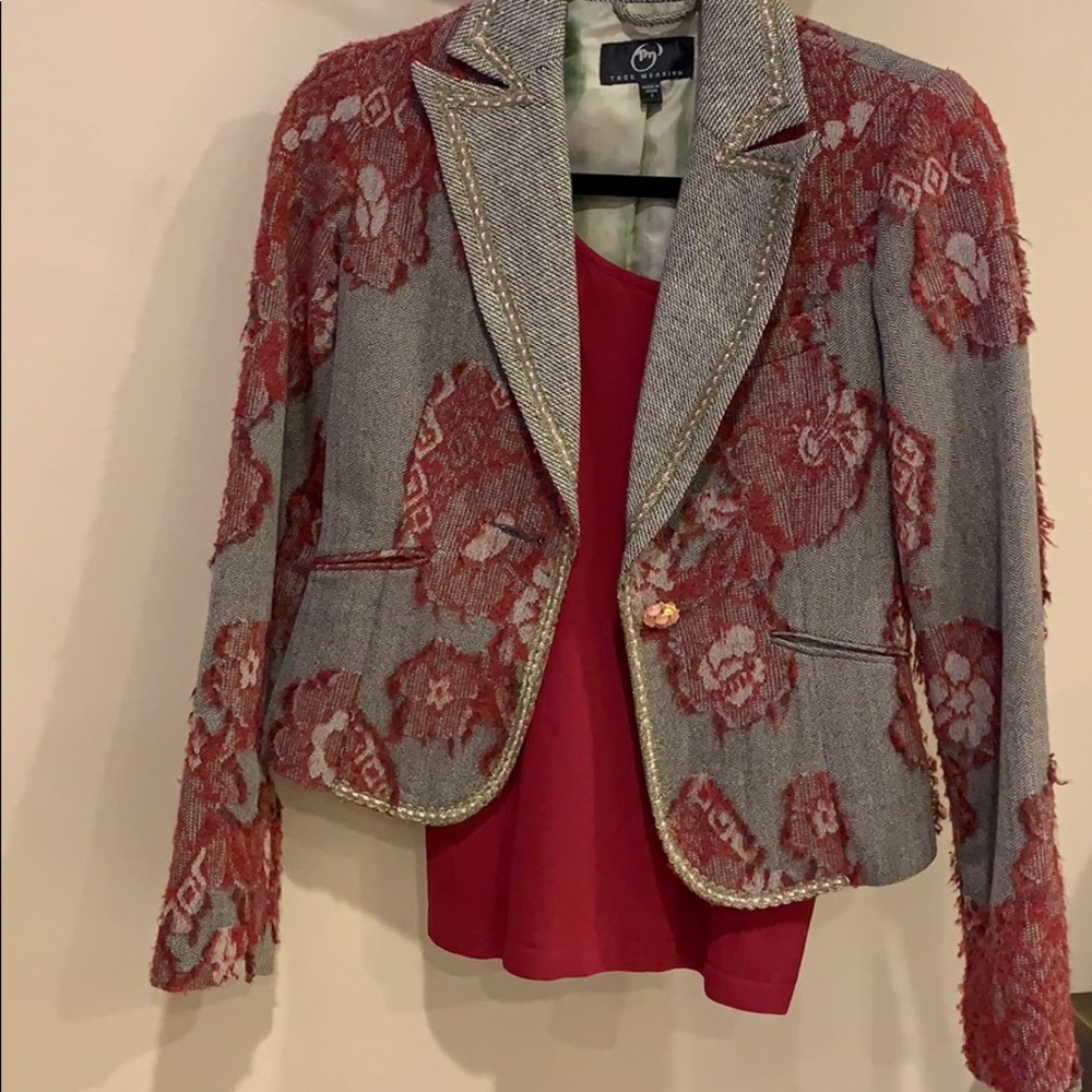 Gorgeous blazer with red lace details